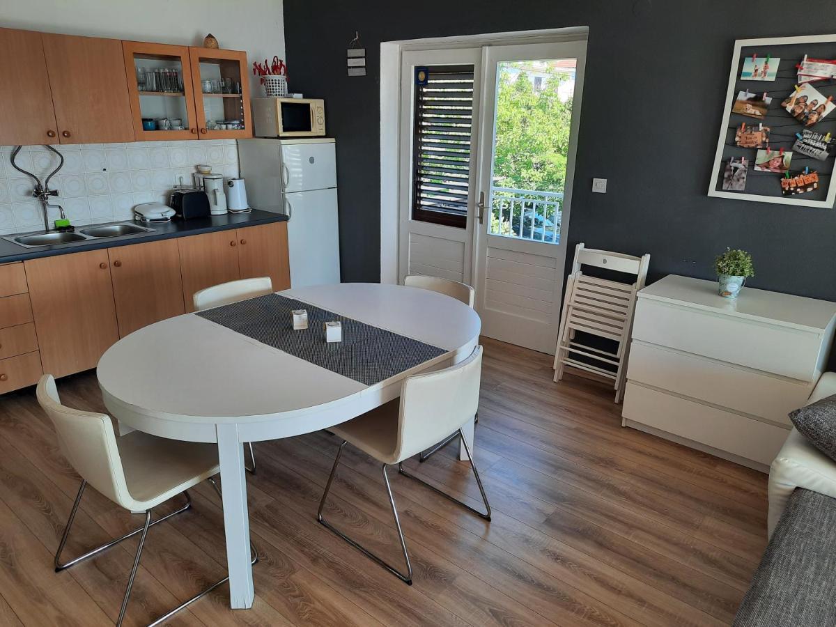 Sea View Nona Apartment ツリクヴェニツァ エクステリア 写真